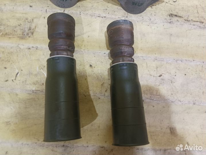 Опора заднего амортизатора Audi A4 B9 2015