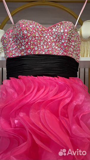 Выпускное платье барби в цвете фуксия с объемной ю