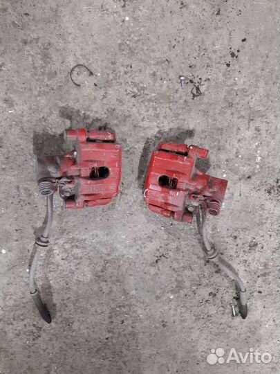 Мазда 3 bk суппорт задний правый