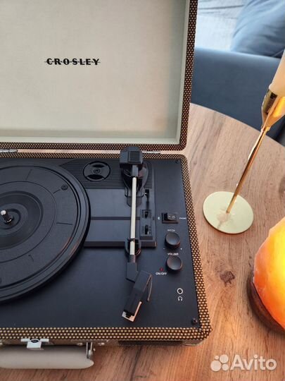 Виниловый музыкальный проигрыватель Crosley