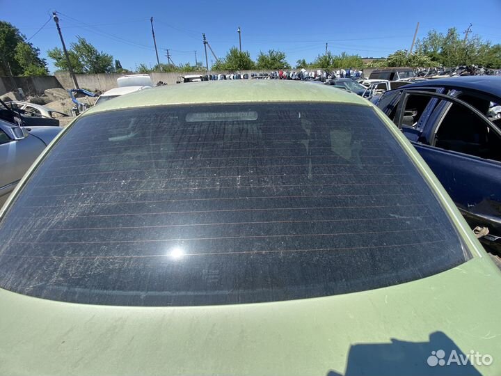 Заднее стекло LADA Kalina
