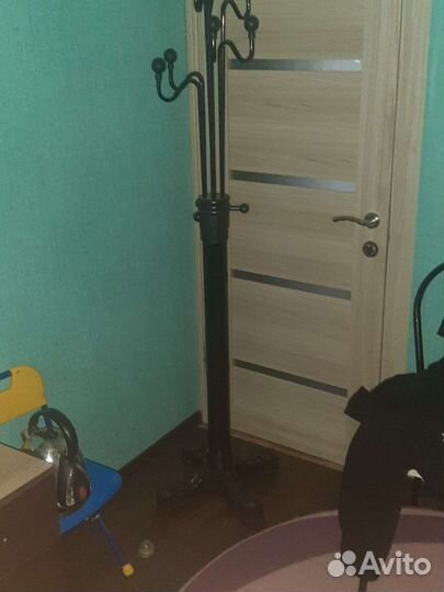 Большая вешалка для курток и пальто