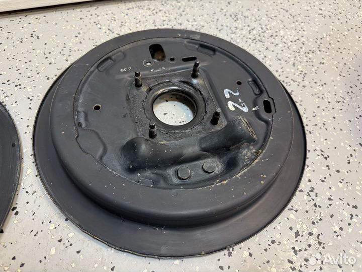 Щит тормозной Suzuki Jimny JB43W