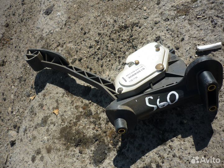 Педаль газа volvo s60