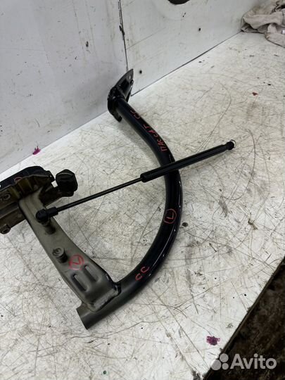 Петля багажника Volkswagen Passat CC B6