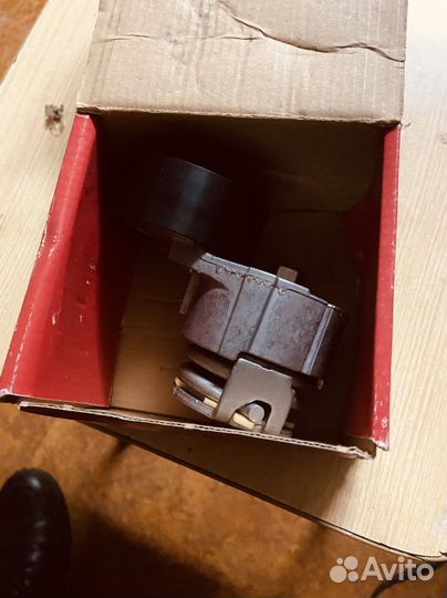 Натяжной ролик Gates T39009