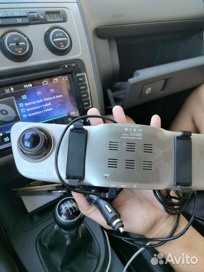 Видеорегистратор зеркало с навигатором