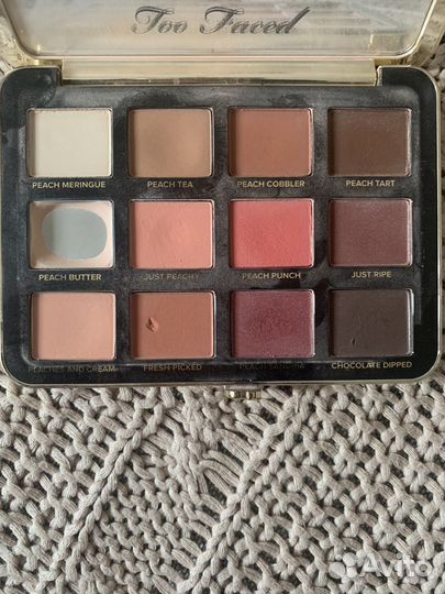 Тени для век Too Faced Just Peachy mattes