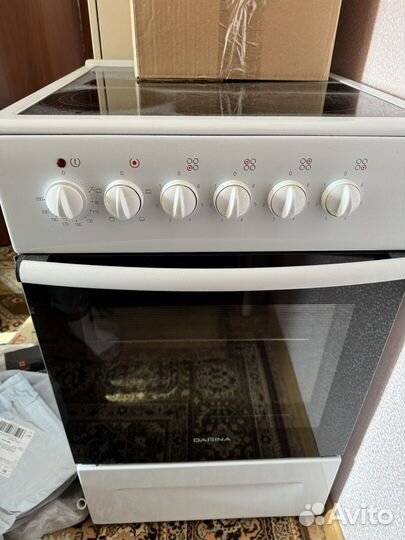 Электрическая плита с духовкой