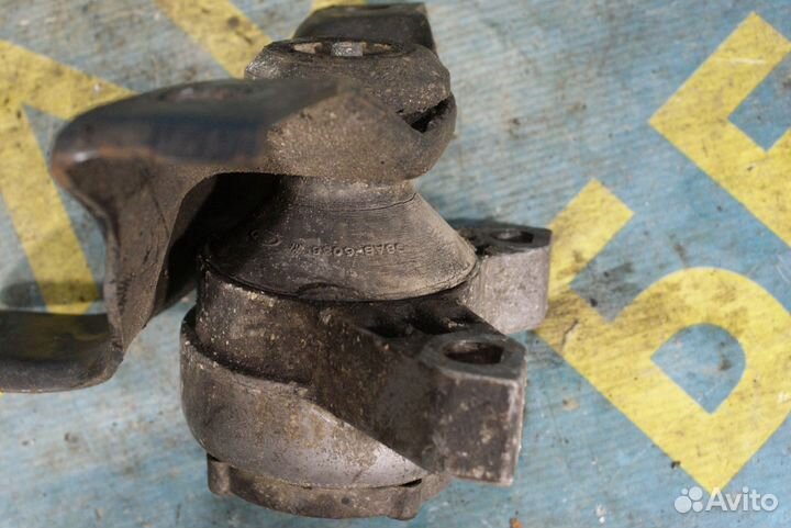 Кронштейн опора двс кпп Ford Focus 1