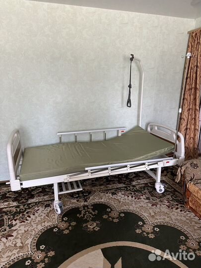 Продается кровать для лежачих больных с матрасом