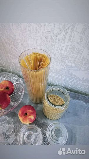 Емкость для хранения сыпучих продуктов бакалеи