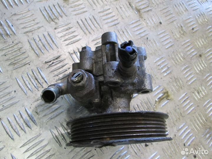 Насос гур для Тойота Авенсис 1.8 1ZZ Дефект шкива