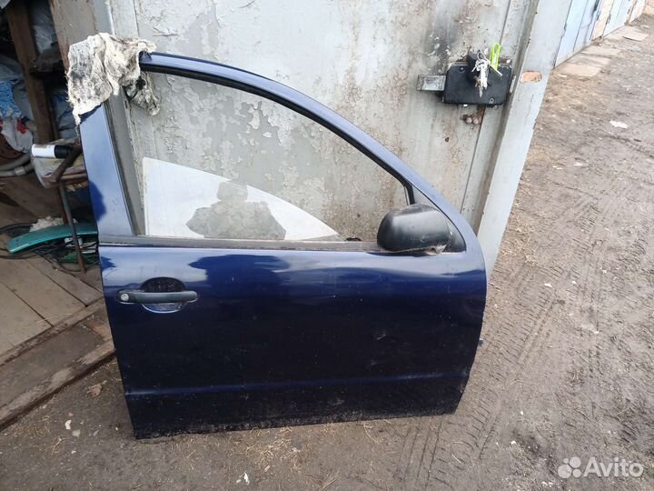 Дверь Шкода фабия