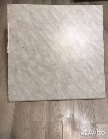 Подвесной столик и полка