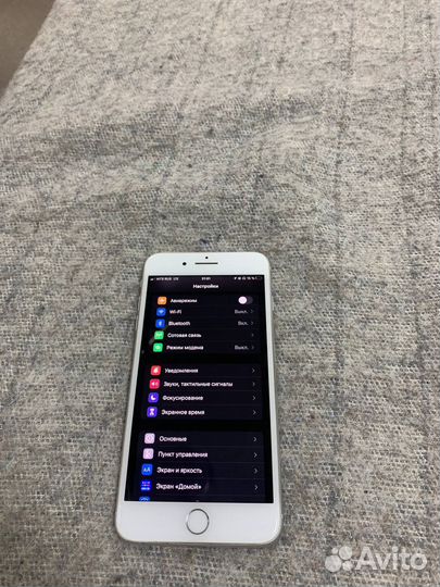 Телефон iPhone 8 plus