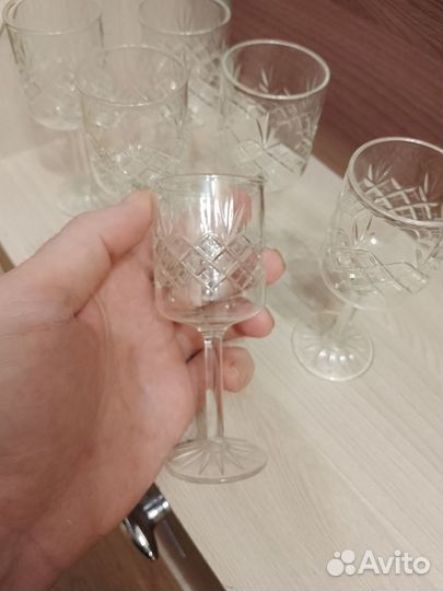 Набор рюмок на ножке