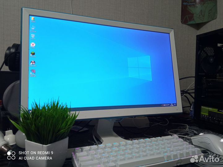 Монитор Samsung 22 PLS