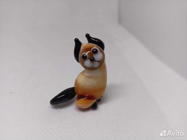 Фигурки из стекла