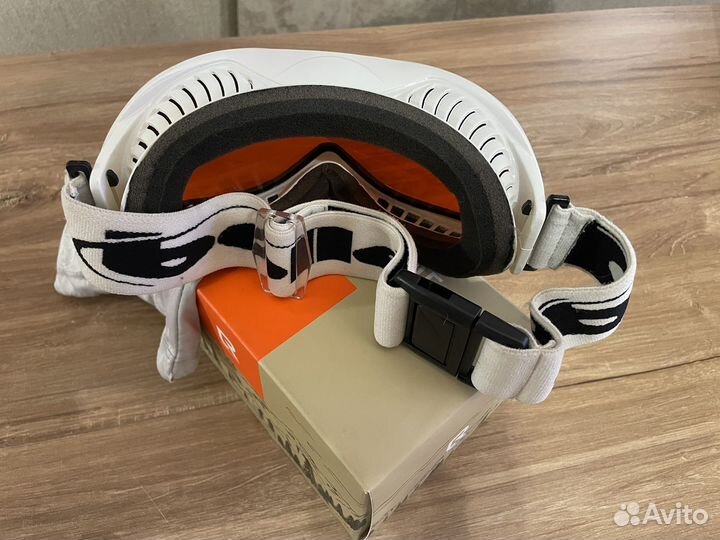 Горнолыжные очки