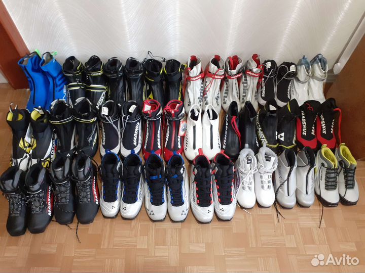 Лыжные ботинки коньковые,классические