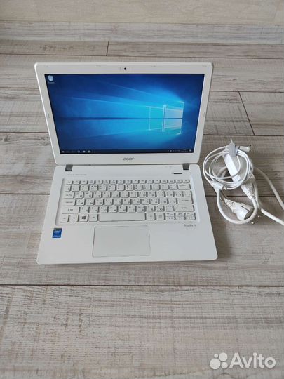 Ультрабук Acer v3-371 белый Intel Core i5, 6gb