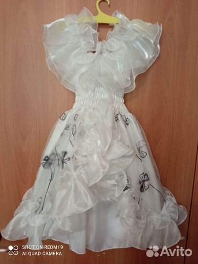 Нарядное платье