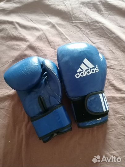 Боксерские перчатки 12 oz