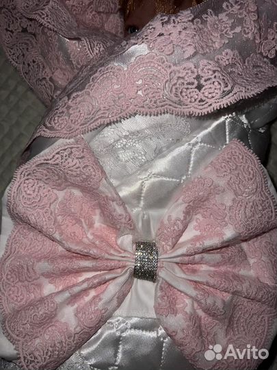 Уголок и бант на выписку