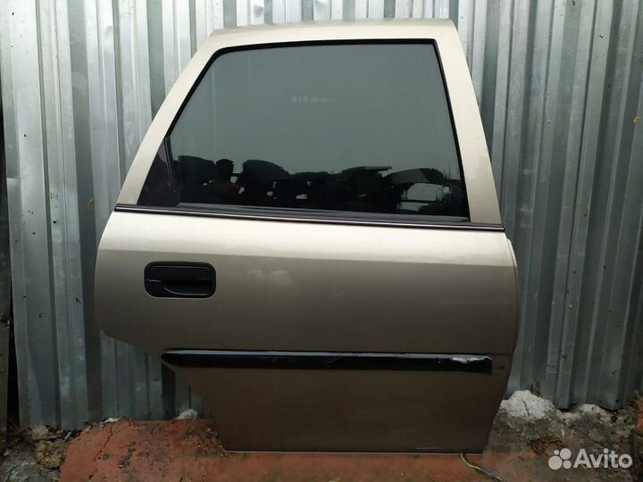 Дверь задняя (правая) Opel Vectra B