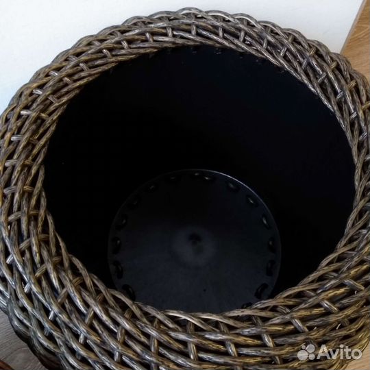 Кашпо для цветов