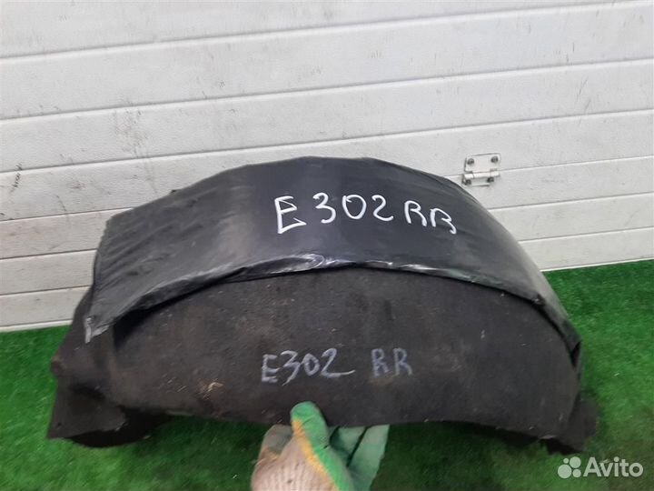 Подкрылок задний правый Mercedes Benz C-Class W20