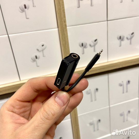 Переходник на iPhone для наушников