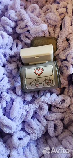 Тонометр Omron на запястье