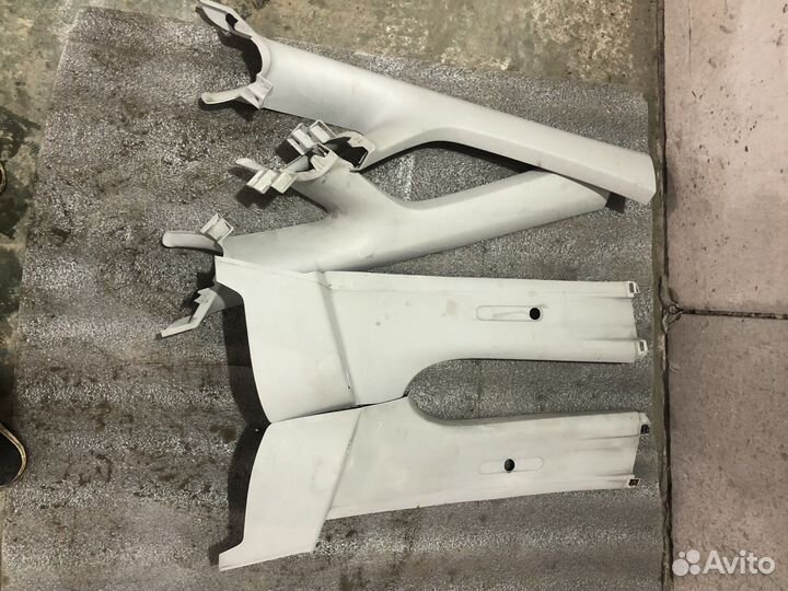 Обшивки на стойки, и салона Volkswagen Caddy