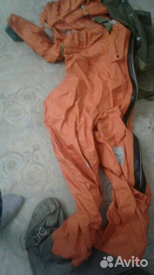 Спасательный костюм