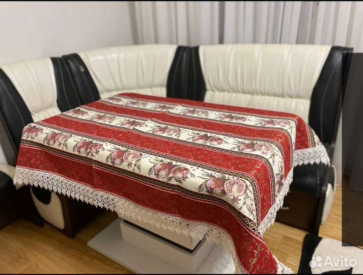 Скатерти армянскимы буквами,гранатами