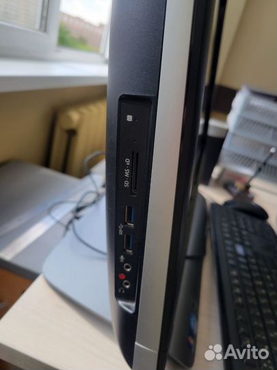 Моноблок HP touchsmart 520 PC