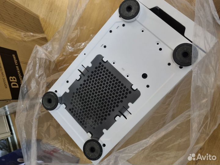 Корпус Ginzzu CL220 White FAN USB3.0 Window