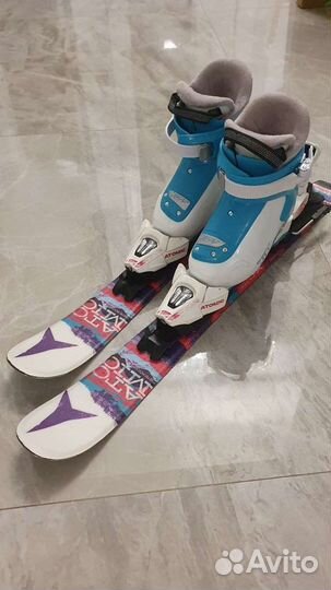 Горные лыжи и ботинки детские