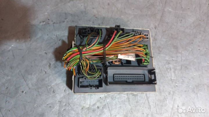 Блок предохранителей Ford Transit Connect 2009