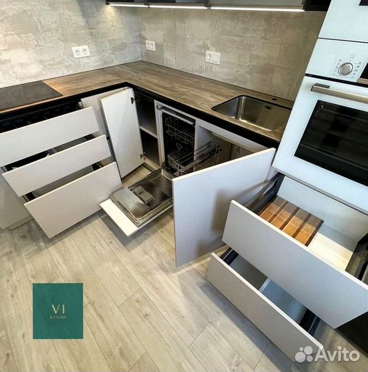 Красивый гарнитур для кухни