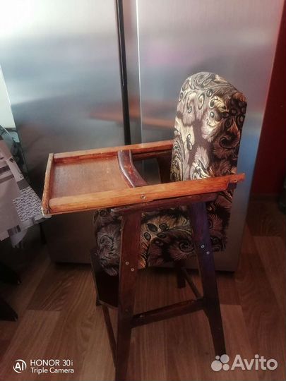 Детский стульчик для кормления