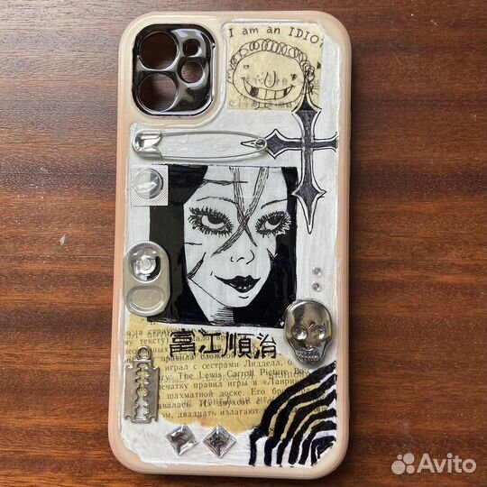 Чехол на iPhone 11