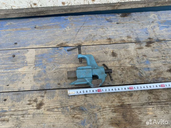Тиски слесарные чиз СССР с наковальней синие