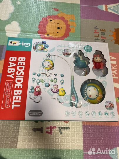 Мобиль музыкальный на кроватку