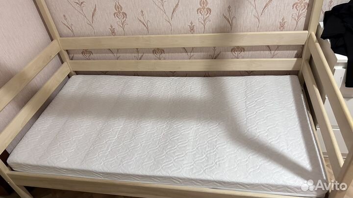 Детская кровать, кроватка-домик