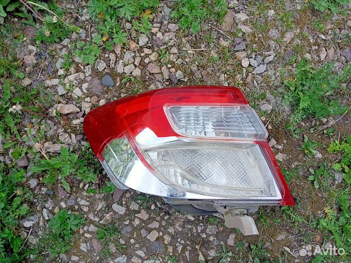 Фонарь задний левый на Toyota Camry 50