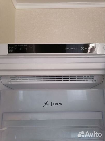 Холодильник новый indesit