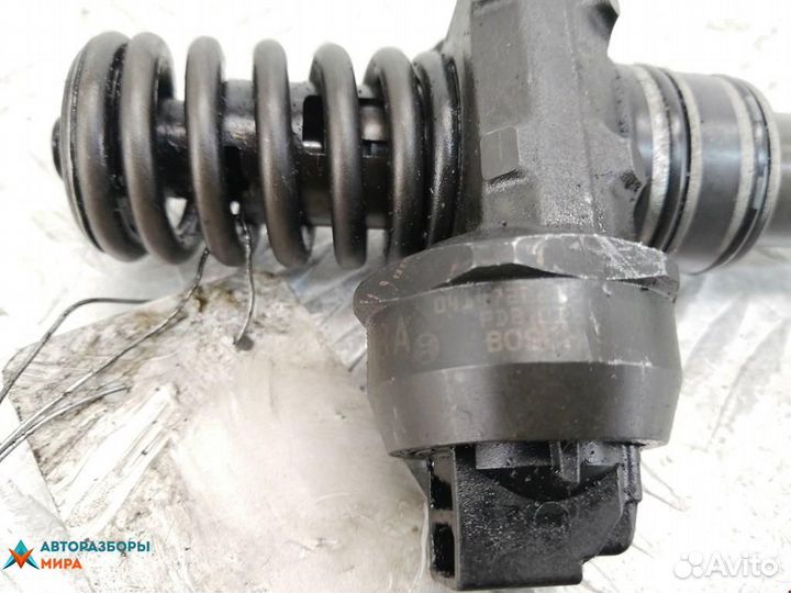 Форсунка Volkswagen Passat B6 2006 038130073AG